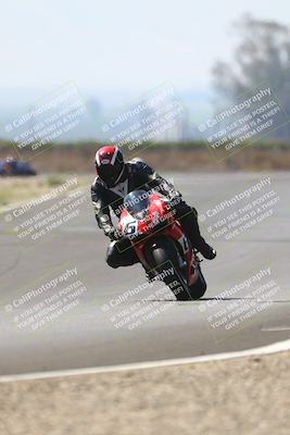 media/Sep-20-2025-TrackDaz (Sat) [[27f0cde673]]/A Group/2pm (Turn 9)/